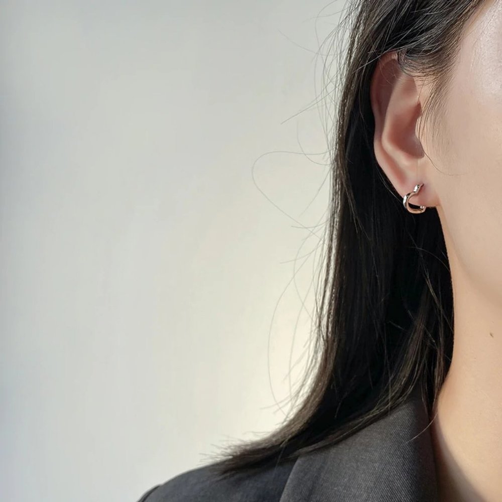 *NEW Gold/925 Sterling Silver Heart Hoop Earrings - Picture 9 of 9